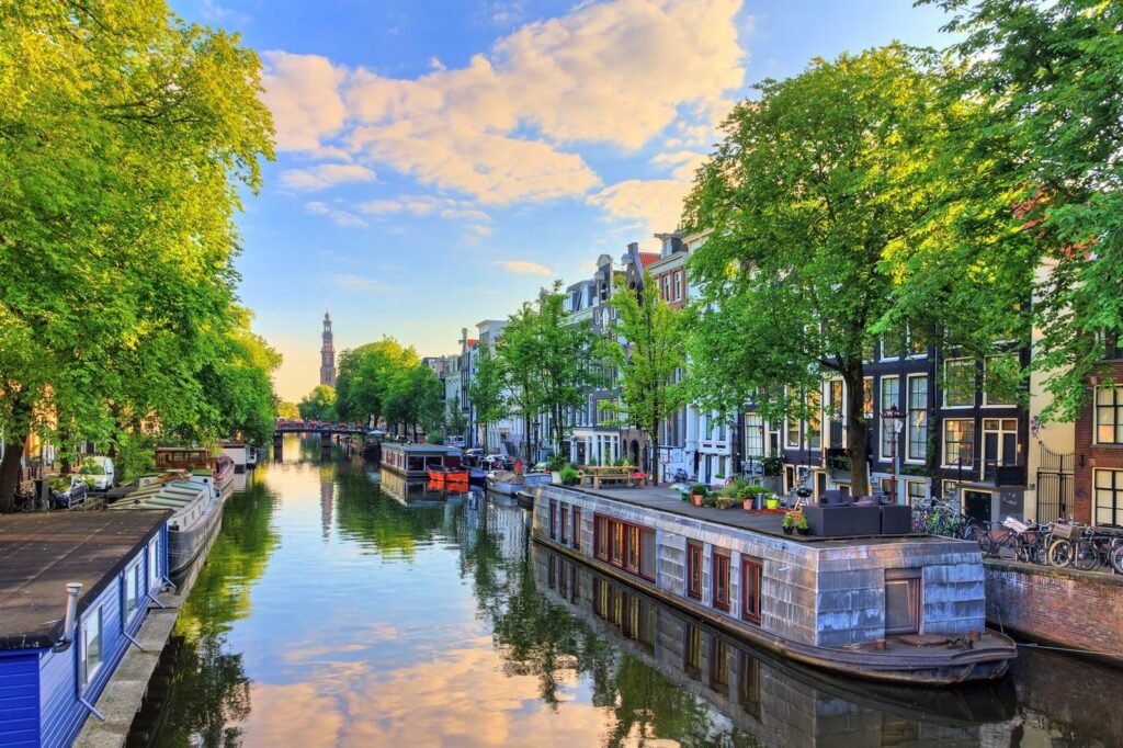 layover travel guide